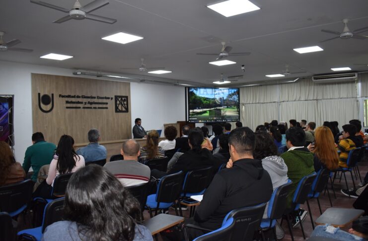 Conociendo FaCENA: una jornada que invita a acercarse a la oferta educativa de la facultad