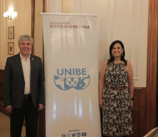 La UNNE suscribió convenio de cooperación con la Universidad Iberoamericana de Asunción
