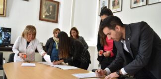 COMPROMISO SOCIAL La UNNE acompañará en el ingreso a la universidad, a usuarios de los servicios de Salud Mental y Adolescencia del Perrando Los acuerdos se firmaron este viernes 21 de abril, en el Hospital Perrando de la ciudad de Resistencia.