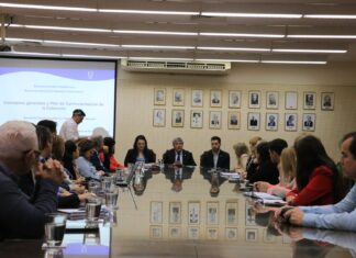 COMPROMISO SOCIAL La UNNE avanza en el proceso para incluir a la extensión en la formación de sus estudiantes El pasado 1 de agosto se realizó la primera reunión de capacitación interna, en el marco del Plan de Curricularización de la Extensión Universitaria en la UNNE.