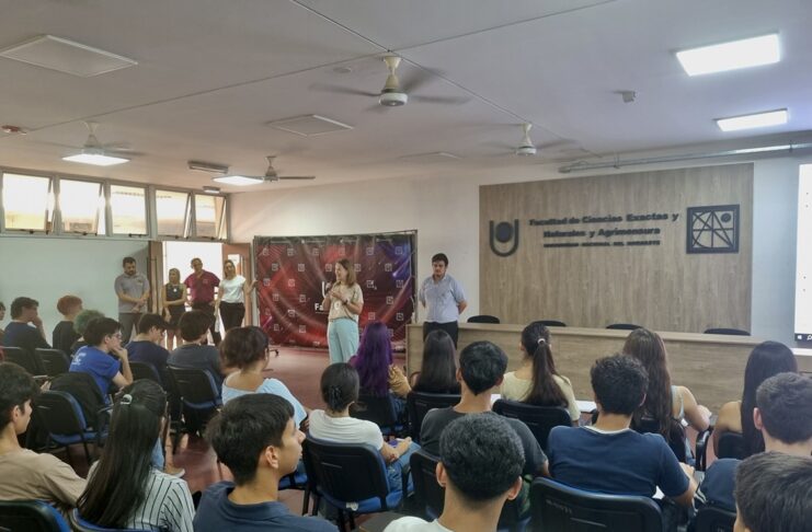 Más de 600 ingresantes en el inicio del Cursillo de Ambientación de FaCENA