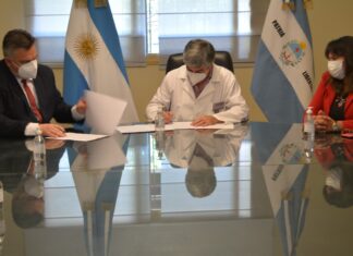 Un compromiso y un sueño cumplido. La Municipalidad de Monte Caseros y la Facultad de Medicina firmaron un importante acuerdo