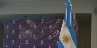 La Facultad de Medicina de la Universidad Nacional del Nordeste continúa entregando diplomas a profesionales graduados/as en la Institución Entrega de Títulos a profesionales de la salud