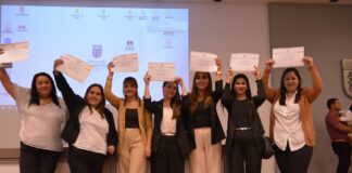 LICENCIATURAS EN ENFERMERÍA, KINESIOLOGÍA Y FISIATRÍA Nuevos profesionales de la salud recibieron sus diplomas en la Facultad de Medicina