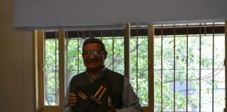 RECONOCIMIENTO A LA TRAYECTORIA Emotivo reconocimiento para Alcides Duette en su jubilación después de 50 años de servicio en la Facultad de Medicina