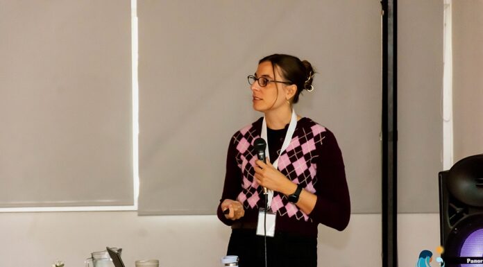 MARIA BELEN ALFONSO, INVESTIGADORA EN KYUSHU- JAPÓN «A nivel global, hay una producción excesiva de plásticos que supera los 400 millones de toneladas anuales»