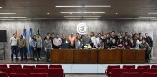 LAS VOCES DE LA DIRIGENCIA ESTUDIANTIL CHAQUEÑA Del silencio al diálogo: segundo encuentro de reflexión sobre el proceso de reconstrucción democrática en nuestra universidad