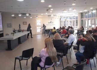 Extensión Universitaria Se graduaron líderes comunitarios en una Diplomatura creada en la UNNE