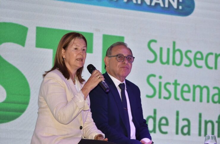 FaCENA participó del Congreso de Modernización de la Municipalidad de Corrientes