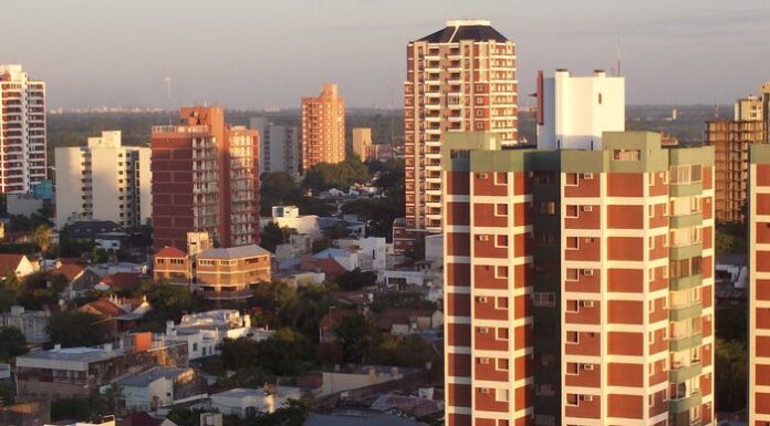 Nuevos Conocimientos Estudiante de Ingeniería busca mejorar la eficiencia energética de los edificios de Resistencia