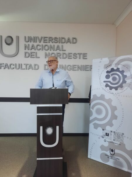El vicerrector de la UNNE, Ing. José Basterra destacó este curso como prueba del compromiso de la UNNE con la comunidad y el desarrollo regional.