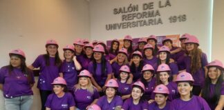 UNIVERSIDAD ESTADO EMPRESAS Egresaron las primeras 30 mujeres del curso de auxiliares en construcción en seco de la UNNE