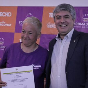 Egresaron las primeras 30 mujeres del curso de auxiliares en construcción en seco de la UNNE9