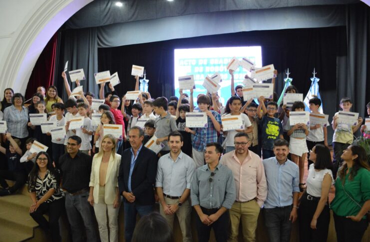 Curso de Robótica: más de 50 niños y niñas recibieron sus diplomas en la UNNE