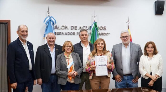 HISTÓRICO LOGRO PARA LA UNIVERSIDAD Y LA REGIÓN, TRAS 4 DÉCADAS La UNNE obtuvo el título de propiedad del predio en el Impenetrable, donde avanza con un Centro de Investigación y Desarrollo Sustentable