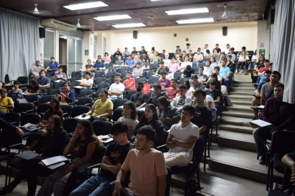 El taller ya se realizó en las facultades de Humanidades y de Ciencias Exactas.