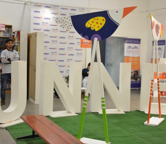 Libros, música, teatro y concurso de streaming en la Feria del Libro de la UNNE 2026