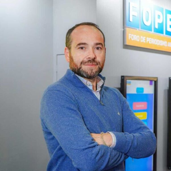 El presidente de FOPEA, Fernando Stanich, compartió en declaraciones a Radio UNNE, los riesgos de la creación de la Oficina de Respuesta Oficial y las razones del rechazo de la federación a su cargo.