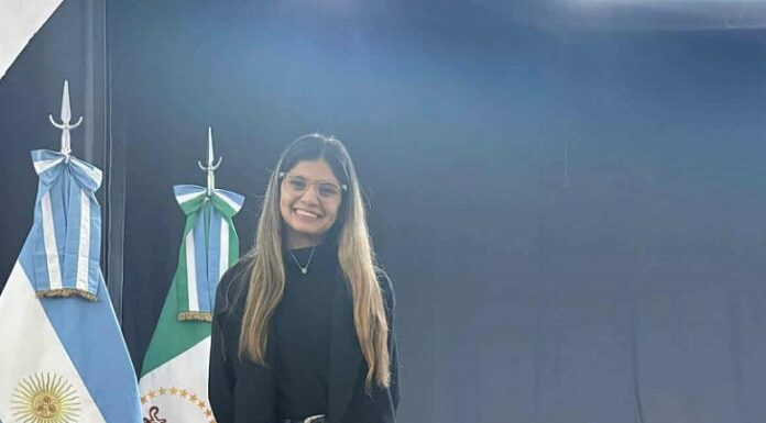 Nuevos Conocimientos Becaria de la UNNE investiga la formación académica en Balística Forense