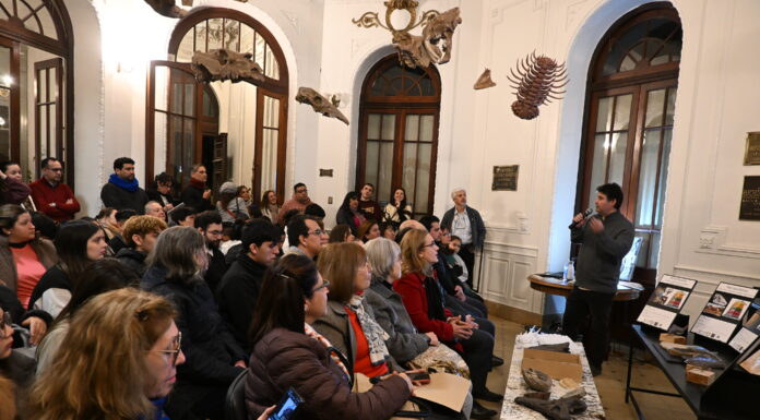 Fósiles & Ciencia: la UNNE acercó a través de una charla, millones de años de historia a la comunidad