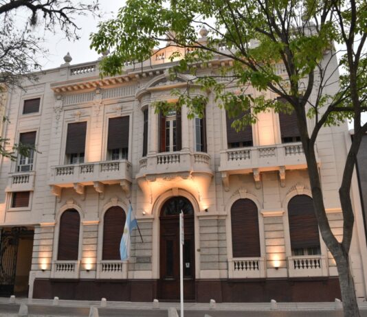 La UNNE desarrolla un programa de acompañamiento a la terminalidad de carreras de doctorados