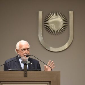 Gil Lavedra recibió el título Dr Honoris Causa de la UNNE3