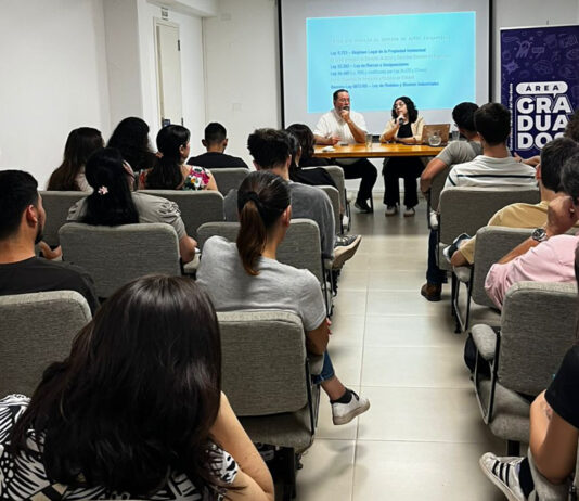 Graduados UNNE: exitosa convocatoria para el espacio de aprendizaje sobre registro y propiedad creativa