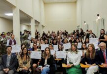 La UNNE aporta a la región once nuevos profesionales en Comercio Exterior La ceremonia se realizó el viernes 14 de noviembre, en la sede de la Facultad de Ciencias Económicas de la UNNE, en Paso de los Libres, Corrientes.