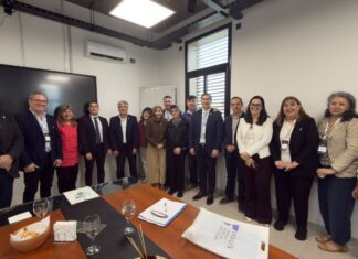 REUNIÓN EN LA UNCAUS El doctor Larroza fue elegido representante titular del CPRES NEA