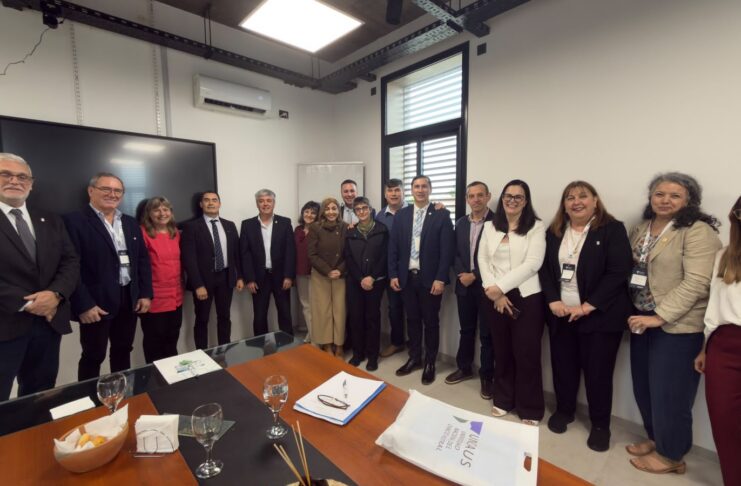 El doctor Larroza fue elegido representante titular del CPRES NEA