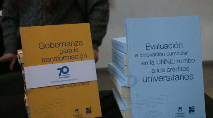 Se presentaron dos libros que resumen las políticas educativas de la gestión