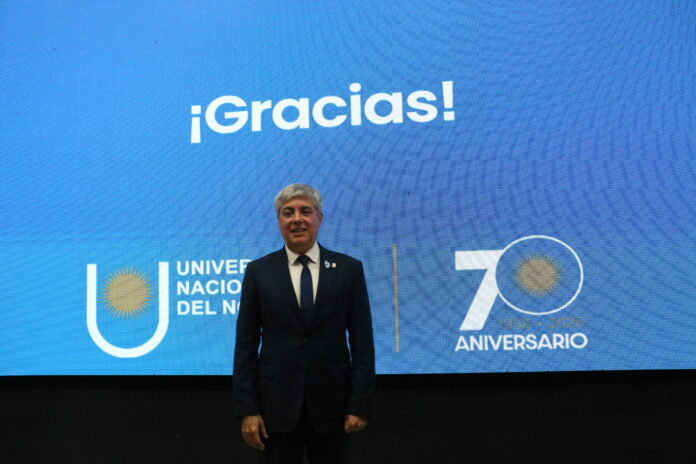 El reelecto rector de la UNNE, Omar Larroza agradeció a su familia, equipo político y de gestión y a la comunidad universitaria toda.