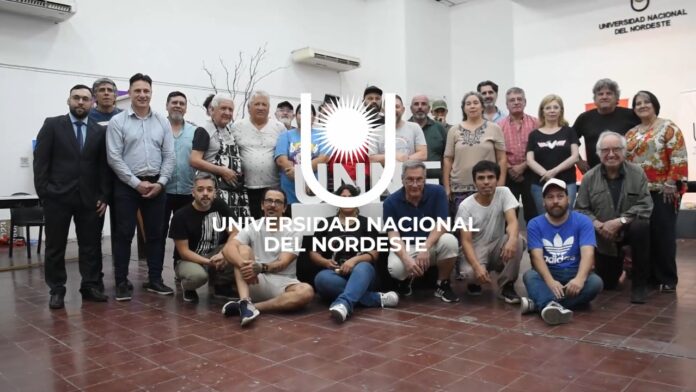 40 artistas pintan la democracia