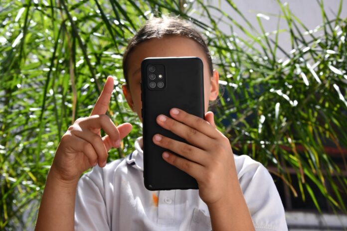 Infancias y pantallas