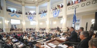 ASPECTOS DESTACADOS POR EL GOBERNADOR GUSTAVO VALDÉS Formación de profesionales, de talentos digitales y la producción de cannabis medicinal, ejes de acción entre la UNNE y el gobierno de Corrientes El gobernador de Corrientes, Gustavo Valdés, destacó a la UNNE en su discurso de apertura del período ordinario de sesiones de la Legislatura provincial, el pasado 1 de marzo. (Crédito: Prensa Gob. Ctes)