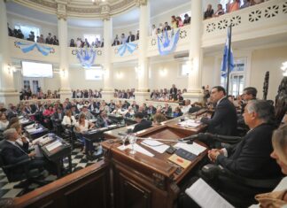 ASPECTOS DESTACADOS POR EL GOBERNADOR GUSTAVO VALDÉS Formación de profesionales, de talentos digitales y la producción de cannabis medicinal, ejes de acción entre la UNNE y el gobierno de Corrientes El gobernador de Corrientes, Gustavo Valdés, destacó a la UNNE en su discurso de apertura del período ordinario de sesiones de la Legislatura provincial, el pasado 1 de marzo. (Crédito: Prensa Gob. Ctes)