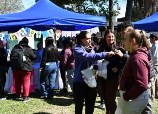 PROGRAMA DE ATENCIÓN INTEGRAL DE LA SALUD UNIVERSITARIA La Kermés de la Salud: una apuesta de intercambio informativo con el estudiantado de la UNNE