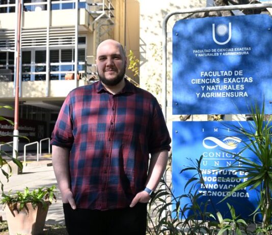 Investigador de Varsovia trabaja en el IMIT en búsqueda de física más allá del Modelo Estándar