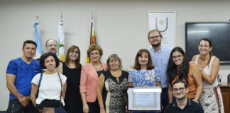 El acto se llevó a cabo en la Facultad de Humanidades de la UNNE La Dra. Leoni recibió la Mención de Honor del Senado de la Nación al Valor Científico