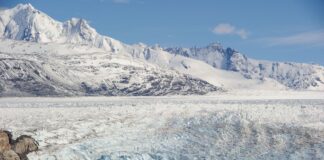 RECHAZAN EL RETROCESO AMBIENTAL Ley de Glaciares: alertan que el decreto presidencial permitirá la “contaminación irreversible” de los recursos hídricos
