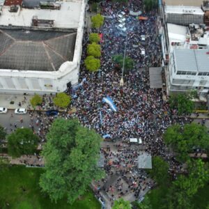 Marcha en mastil mayor unne