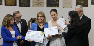 LEER PARA COMPRENDER, COMPRENDER PARA RECONOCERNOS Premios UNNE a la Alfabetización: una experiencia pedagógica en 6to. grado, que enlaza lectura, identidad y emociones