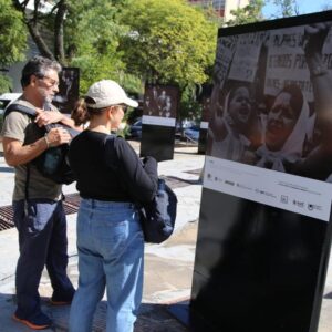 Muestra fotográficas 40 años de democracia argentina en Asunción7