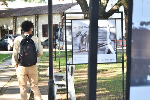 La muestra se expuso en el ingreso del Campus Resistencia de la UNNE, entre otros espacios de la Universidad y de la ciudad. 