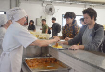 MENÚ SUPERVISADO POR NUTRICIONISTAS Desde el 10 de marzo funcionan los Comedores de la UNNE