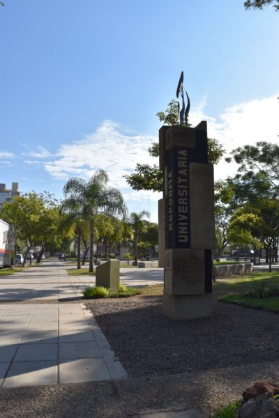 El Paseo de la Reforma Universitaria, en el ingreso al Parque Mitre de Corrientes, será el punto de encuentro y de partida hacia el Rectorado de la UNNE.