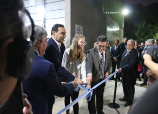MÁS DEPORTE Y RECREACIÓN PARA LOS UNIVERSITARIOS UNNE: flamante inauguración del Polideportivo Deodoro Roca y firmas de acuerdos asociativos con el Gobierno de Corrientes