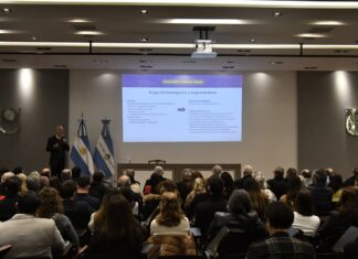 APOYO AL EMPRENDEDURISMO Se lanzó UNNETEC-ACELERA, para potenciar emprendimientos innovadores de miembros de la comunidad UNNE