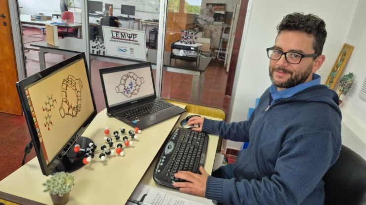 Con simulaciones computacionales estudian mecanismos moleculares de transformación de biomasa en bioproductos y biocombustibles