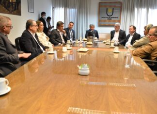 AUTORIDADES DE LA UNIVERSIDAD SE REUNIERON CON LEGISLADORES NACIONALES POR CHACO Presupuesto universitario: preocupación en la UNNE y gestiones de trabajo conjunto con distintos sectores